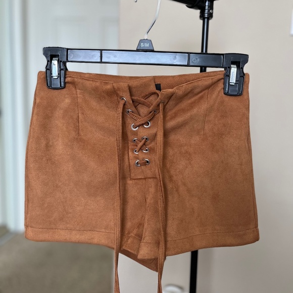 Clothes - Picture 1 of 2